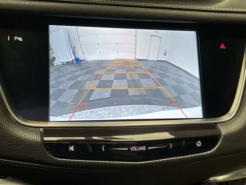 Used 2017 Cadillac XT5 Luxury w/ Driver Awareness Package image 6