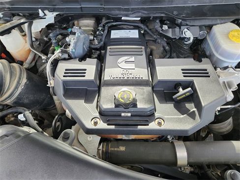 Used 2020 RAM 2500 Laramie image 30