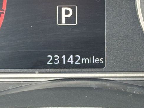 Used 2025 Nissan Versa SV FWD image 35