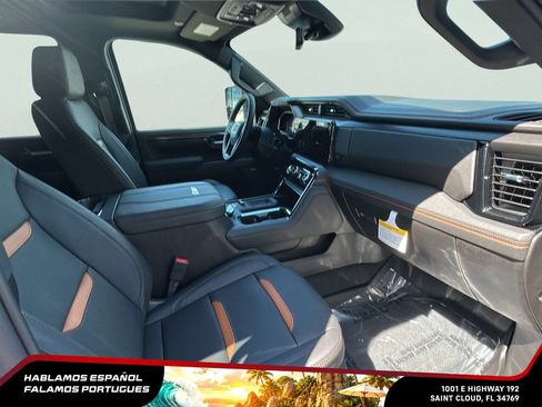 New 2026 GMC Sierra 2500 AT4 w/ AT4 Premium Plus Package AWD/4WD image 32