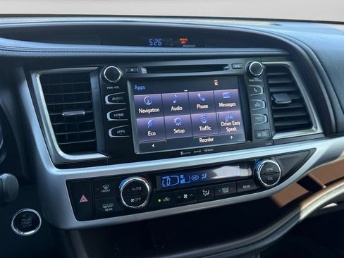 Used 2019 Toyota Highlander XLE AWD/4WD image 20