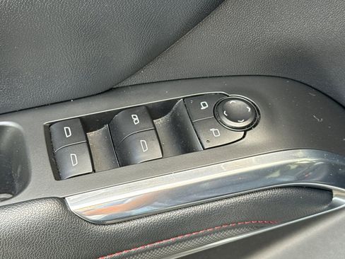 Used 2025 Chevrolet Traverse Z71 image 13