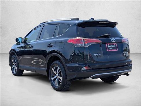 Used 2018 Toyota RAV4 XLE w/ Plus Extra Value Package FWD image 8
