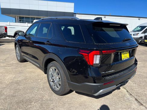 New 2026 Ford Explorer Platinum RWD image 5