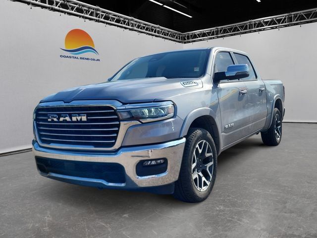 Used 2025 RAM 1500 Laramie AWD/4WD image 1