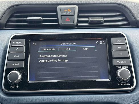 Used 2025 Nissan Versa SV w/ Trunk Package image 20