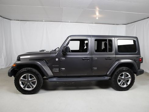 Used 2021 Jeep Wrangler Unlimited Sahara image 18