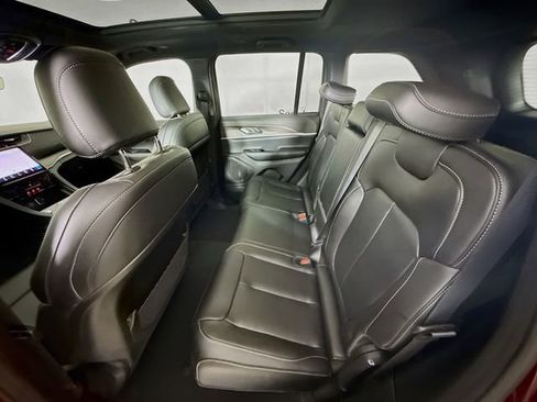 New 2025 Jeep Grand Cherokee Limited AWD/4WD image 25