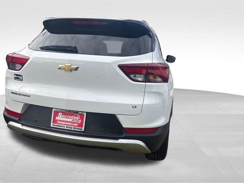 Certified 2022 Chevrolet TrailBlazer LT w/ Convenience Package image 15
