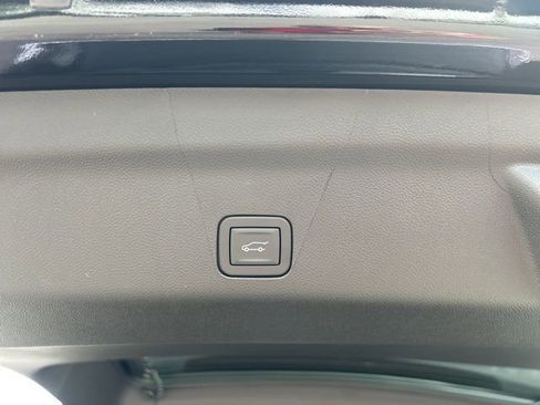 New 2026 Chevrolet Tahoe High Country AWD/4WD image 32