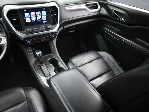 Used 2017 GMC Acadia SLT AWD/4WD image 16