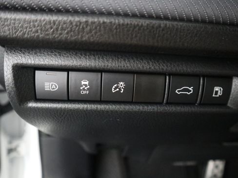 Used 2025 Toyota Camry SE w/ Convenience Package FWD image 29