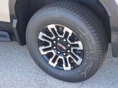 New 2026 GMC Sierra EV Elevation image 15