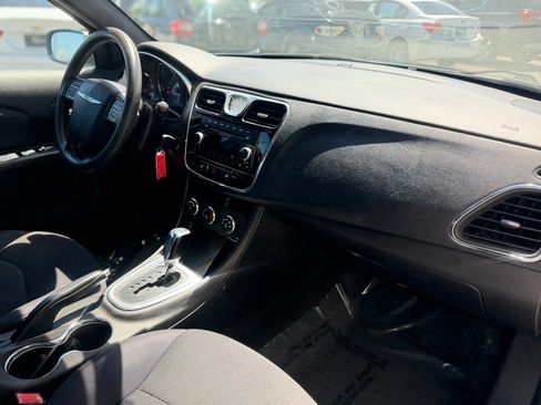 Used 2012 Chrysler 200 LX FWD image 9