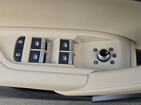 Certified 2023 Audi Q5 2.0T Premium w/ Convenience Package image 19