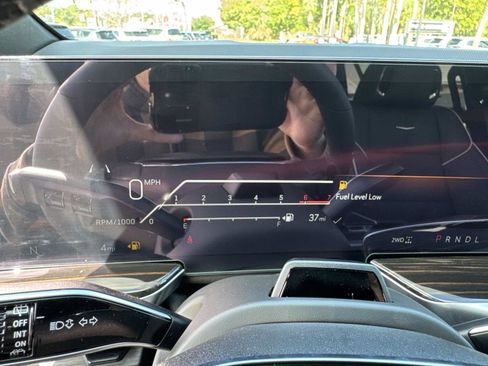 New 2026 Cadillac Escalade Luxury image 29