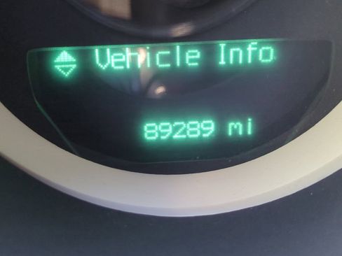 Used 2014 Dodge Challenger R/T image 29