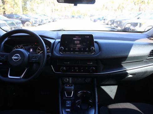 Used 2023 Nissan Rogue S image 22