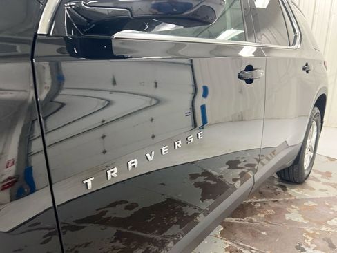 Used 2018 Chevrolet Traverse LT FWD image 26