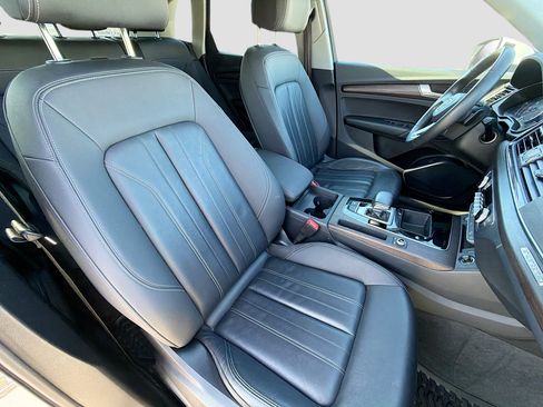 Certified 2023 Audi Q5 2.0T Premium w/ Convenience Package image 14