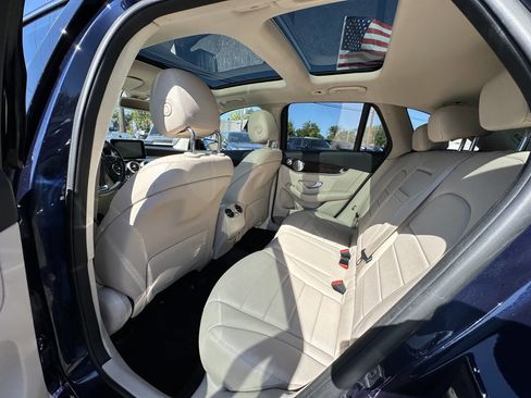 Used 2017 Mercedes-Benz GLC 300 4MATIC image 11