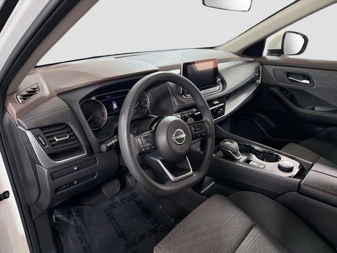 Used 2023 Nissan Rogue SV AWD/4WD image 12
