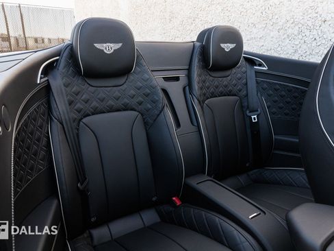 Used 2022 Bentley Continental GT image 38