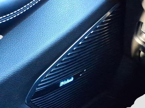 Used 2021 Jeep Grand Cherokee L Overland w/ Luxury Tech Group IV image 21