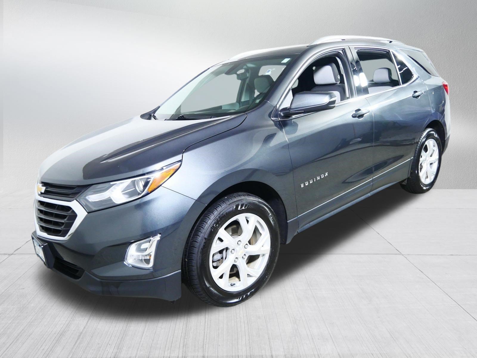 Used 2018 Chevrolet Equinox LT w/ LPO, Floor Liner Package AWD/4WD image 3