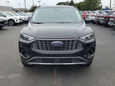 Used 2025 Ford Escape Active w/ Active Premium Tech Pack image 2