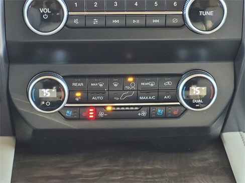 Used 2021 Ford Expedition Max Platinum image 25