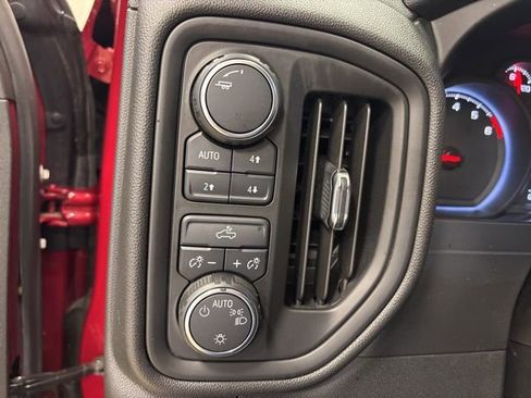 Used 2019 Chevrolet Silverado 1500 Custom Trail Boss w/ Custom Convenience Package AWD/4WD image 32