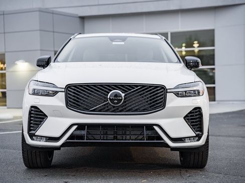 New 2026 Volvo XC60 B5 Ultra w/ Protection Package Premier image 2