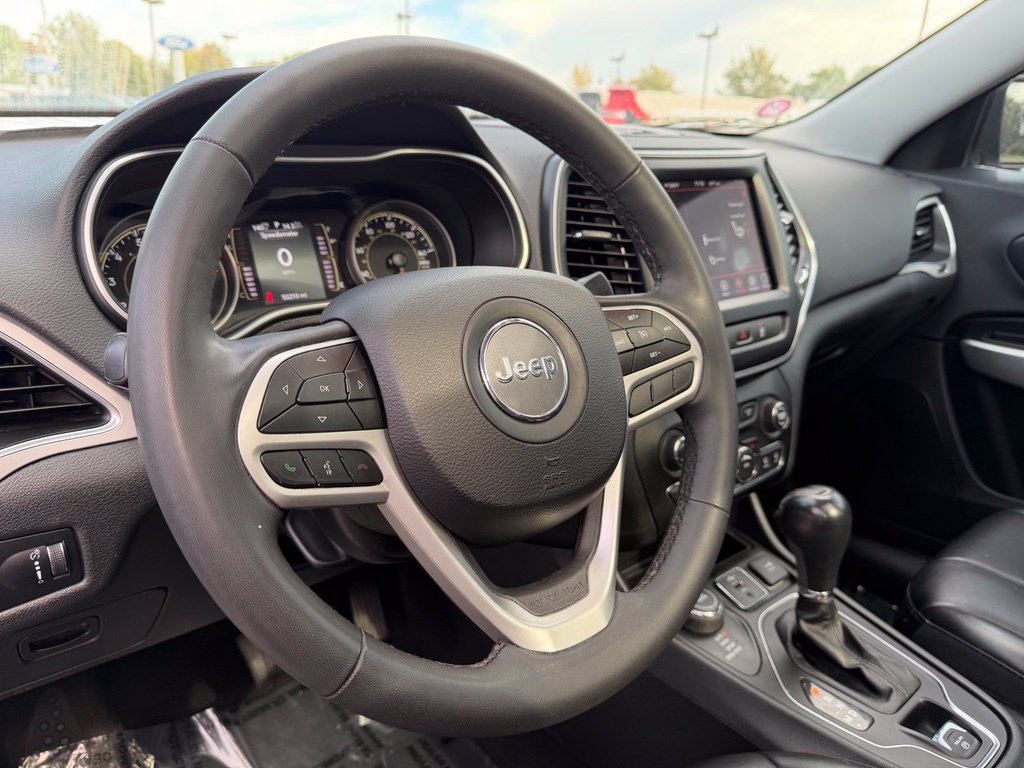 Used 2022 Jeep Cherokee Latitude w/ Sun & Sound Group AWD/4WD image 9