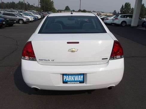 Used 2014 Chevrolet Impala LT w/ LT Sunroof Package FWD image 4