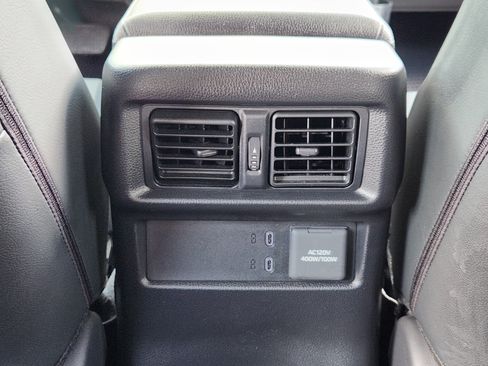 Used 2025 Toyota 4Runner TRD Off-Road Premium AWD/4WD image 31