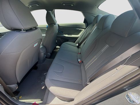 New 2026 Hyundai Elantra Sport FWD image 17