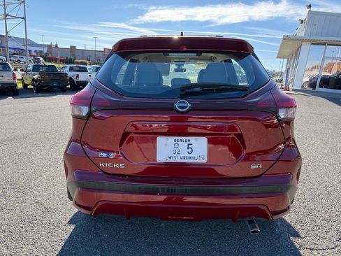 Used 2024 Nissan Kicks SR w/ SR Premium Package image 5