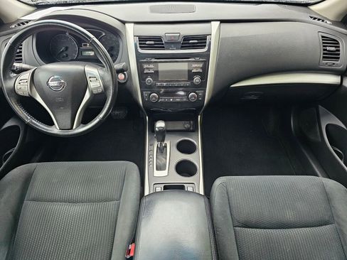 Used 2015 Nissan Altima 2.5 SV image 18