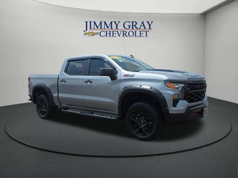 Used 2025 Chevrolet Silverado 1500 Custom Trail Boss AWD/4WD image 7