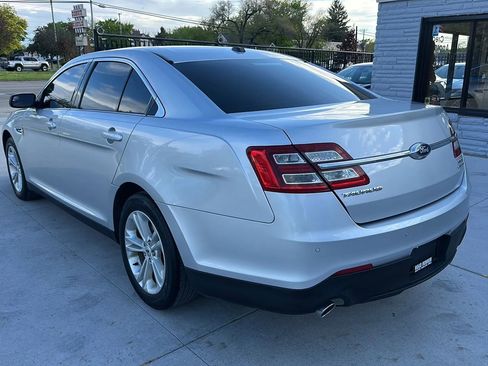 Used 2015 Ford Taurus SEL image 7