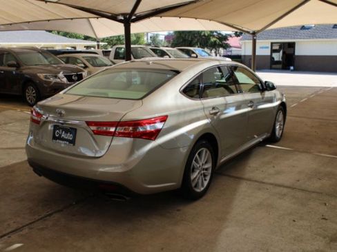 Used 2015 Toyota Avalon XLE Premium image 7