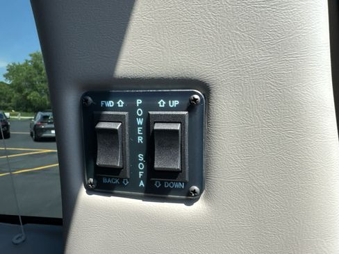 Used 2024 Chevrolet Express 2500 RWD image 18