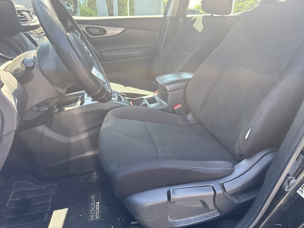 Certified 2020 Nissan Rogue Sport S FWD image 8