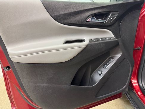 Used 2020 Chevrolet Equinox Premier image 8