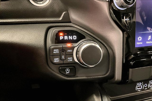 Used 2025 RAM 1500 Big Horn AWD/4WD image 37