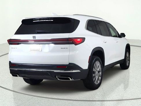 Used 2026 Buick Enclave Preferred AWD/4WD image 6