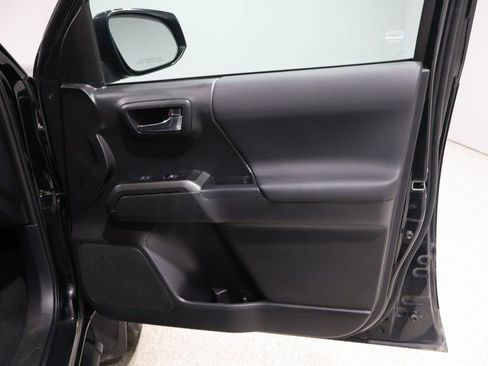 Used 2023 Toyota Tacoma TRD Sport image 23