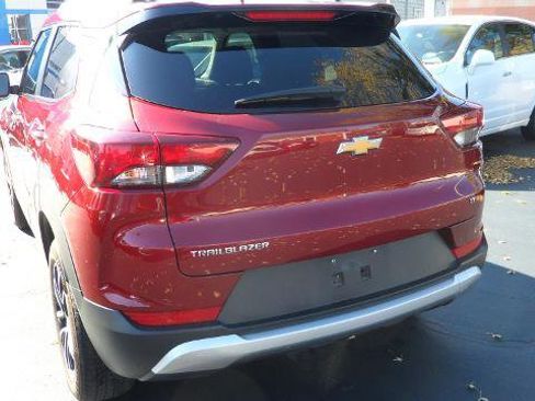 Used 2024 Chevrolet TrailBlazer LT image 4