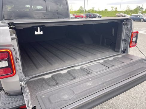 Used 2021 Jeep Gladiator Mojave AWD/4WD image 6